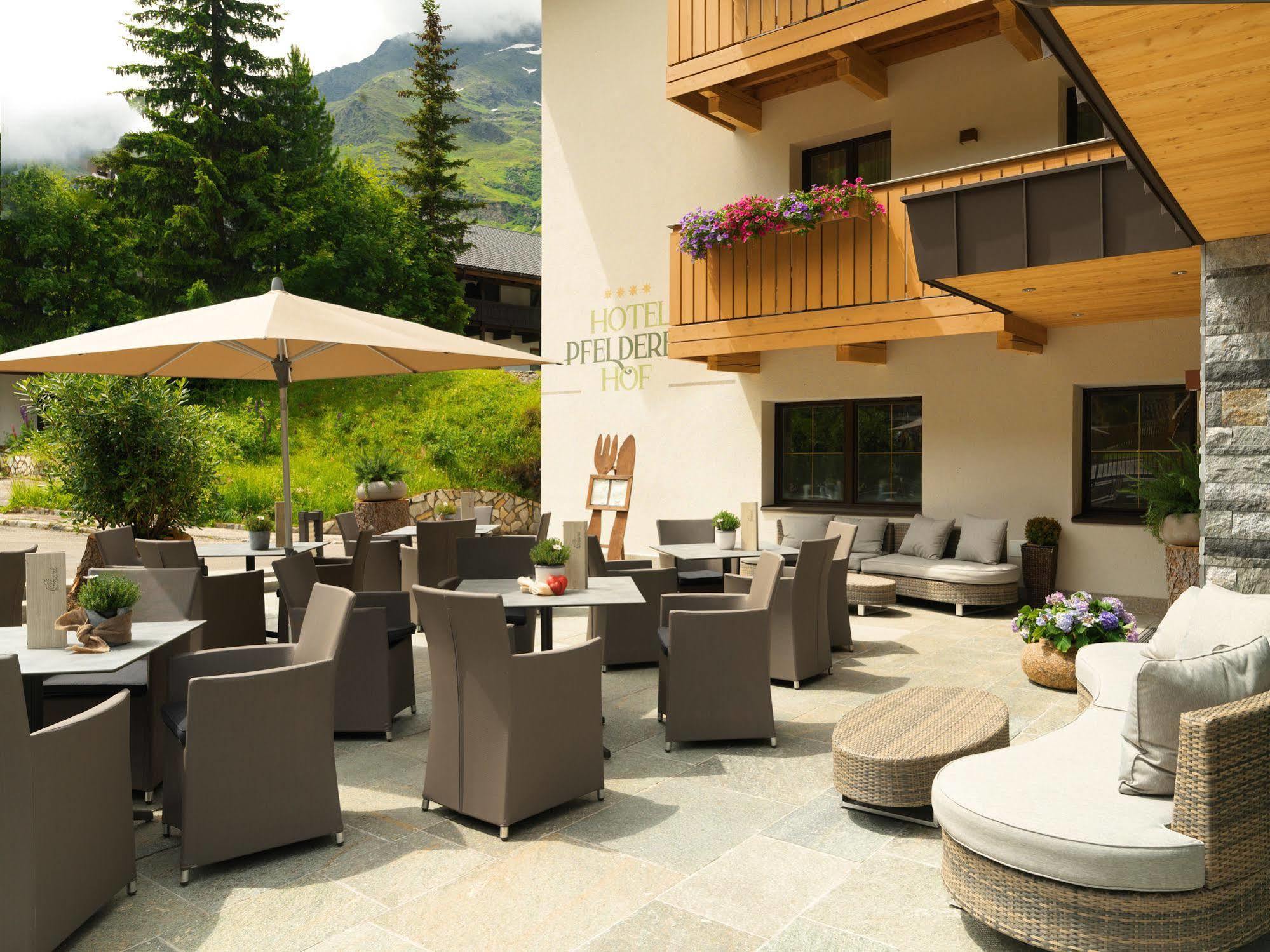 Hotel Pfeldererhof Alpine Lifestyle Moso Exterior foto